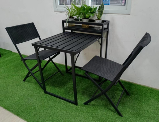 Tabela de dobradura de aço plástica do jardim e vidro moderado 5mm das cadeiras com suporte de flor